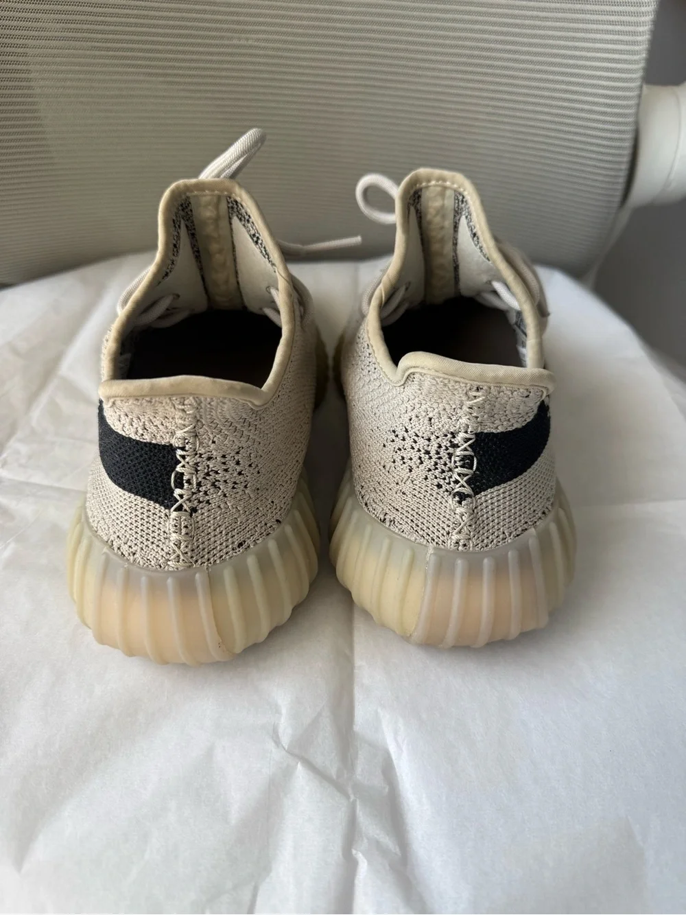 Adidas Yeezy Boost 350 V2 Gray with Black Men’s 7 Women’s 8 Authentic No Box